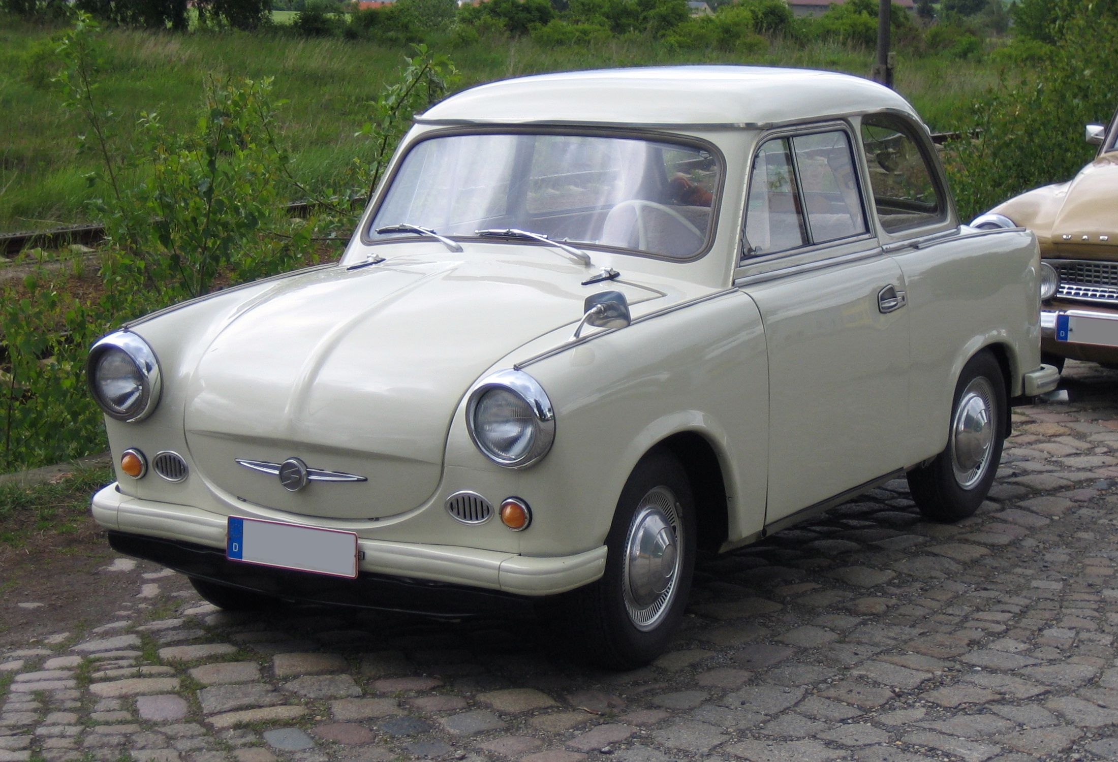 Automóvel que ressurgiu das cinzas