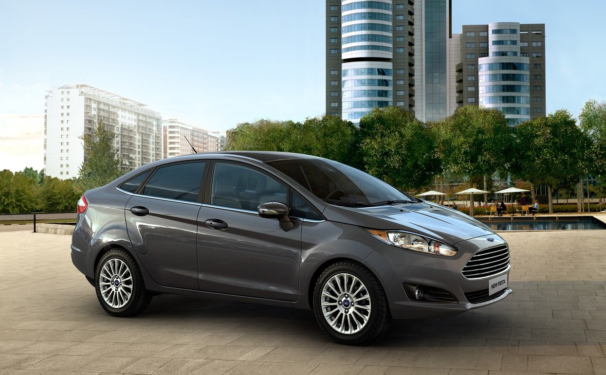 Diferente do hatch, produzido desde 2013 na planta de Camaçari, na Bahia, o Ford New Fiesta Sedan é importado do México