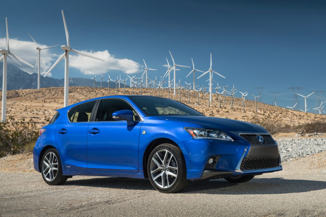 2016_Lexus_CT_200h_F_SPORT_002_D2F70715F28439E4F79ACD6D420A446D2DDAD0EC-1240x827.jpg