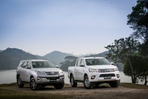 Toyota Hilux e SW4 Flex 2017 1