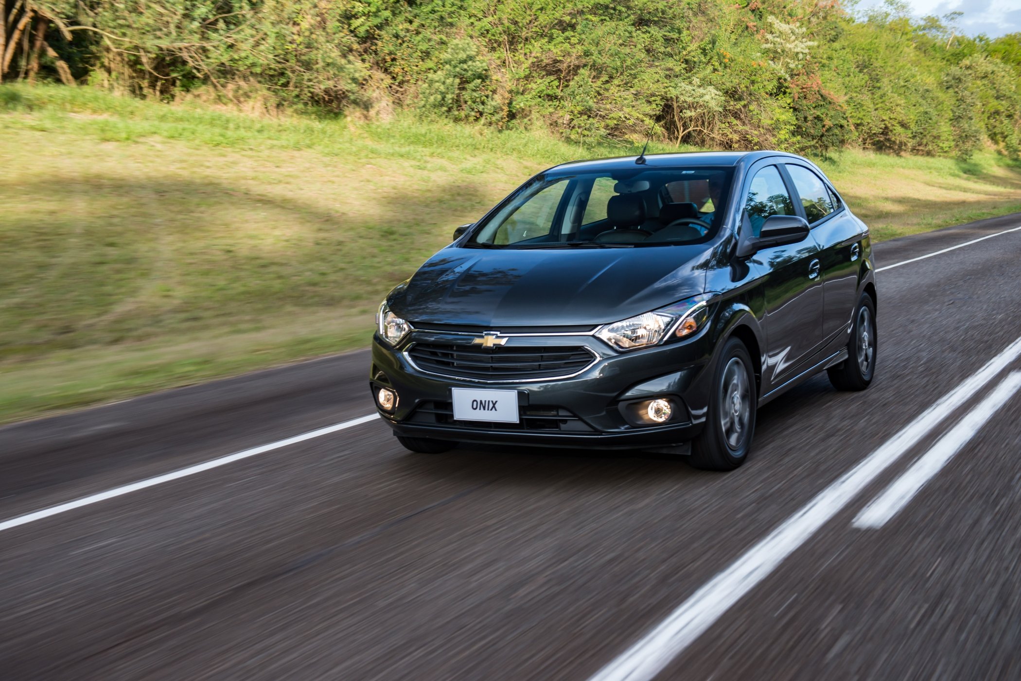 GM Brazil 2017 Chevrolet Onix 032