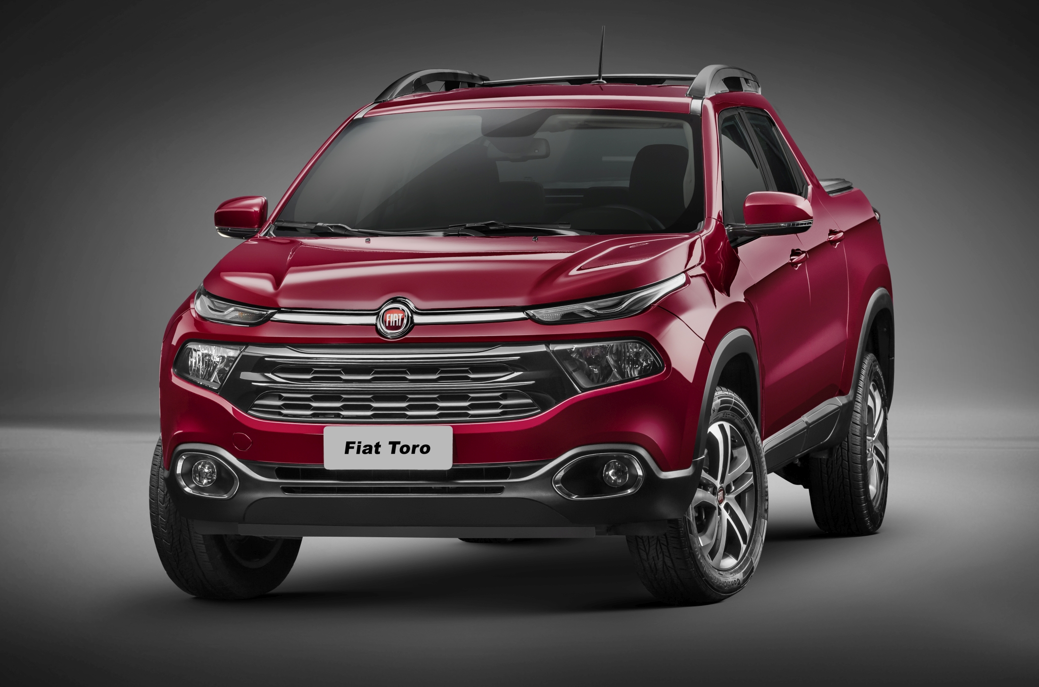 Fiat Toro 2017 ganha motor 2.4 Tigershark e custa R$98.730; picape ganha em desempenho, mas se torna insaciável com relação ao consumo.