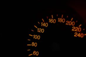 speedometer 587864 1920 1