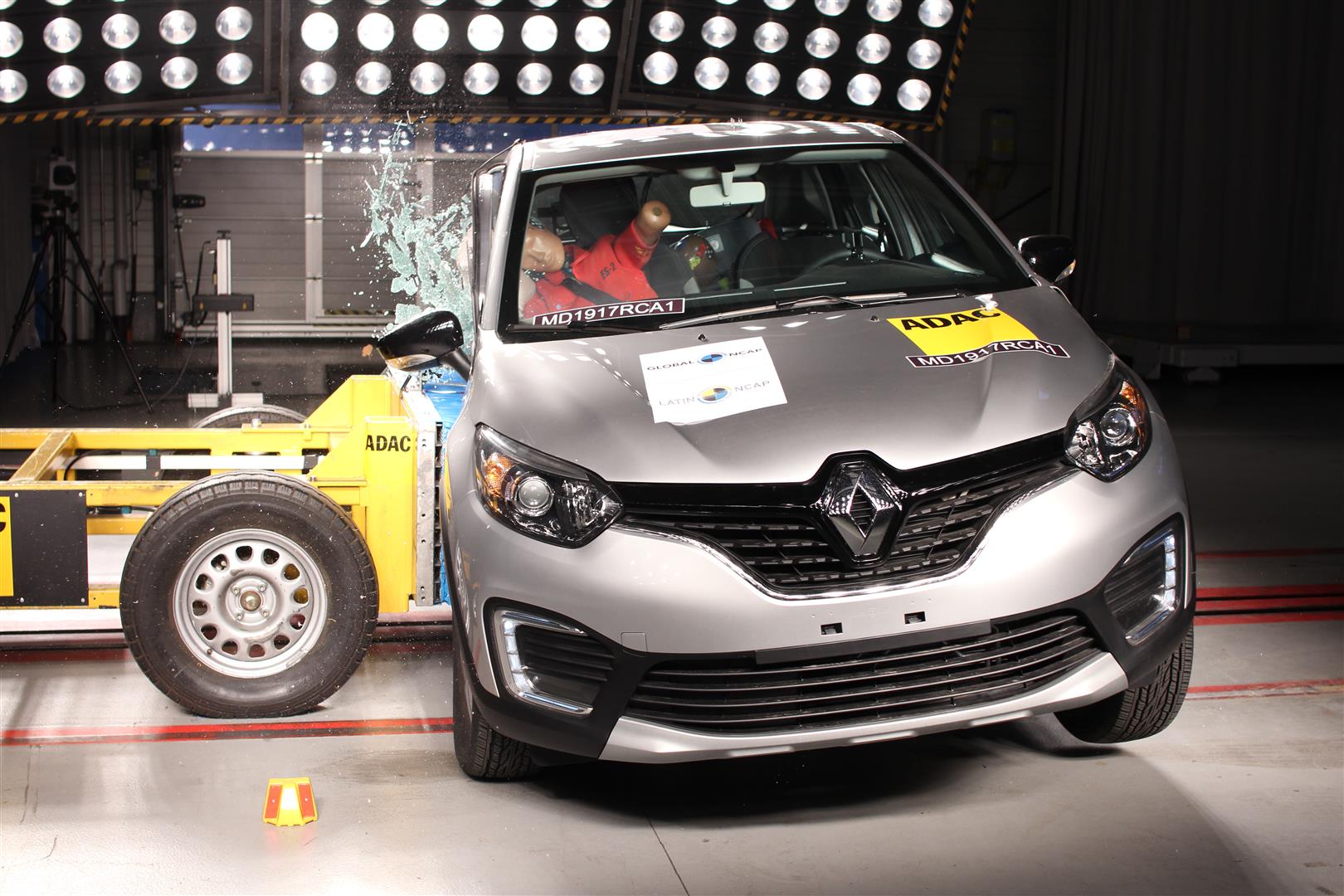 Renault Captur é aprovado em crash test do Latin Ncap
