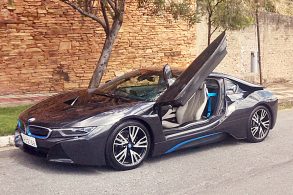 I8 9