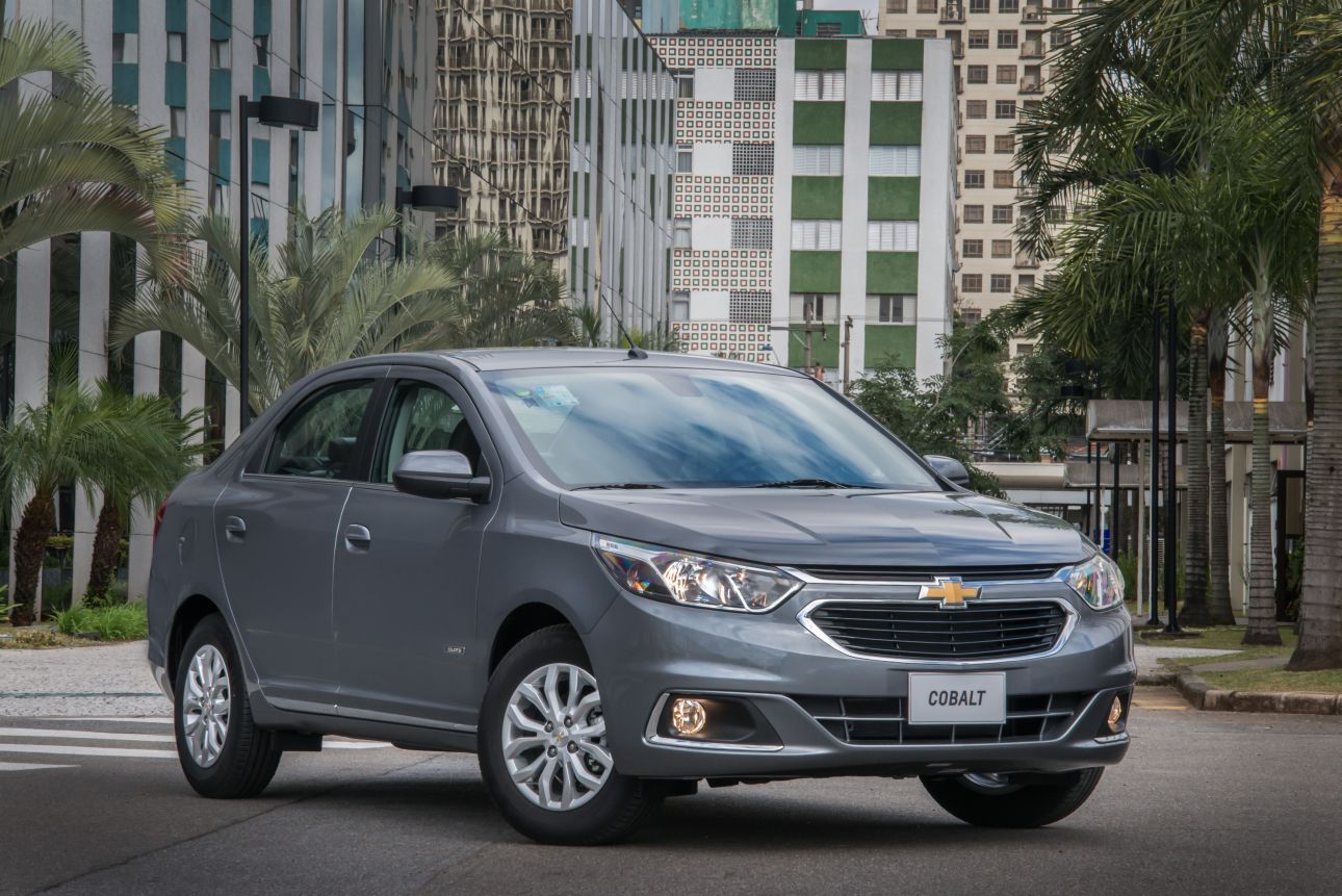 chevrolet cobalt 2018 sedãs com os maiores porta-malas