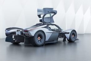 Aston Martin Valkyrie 05