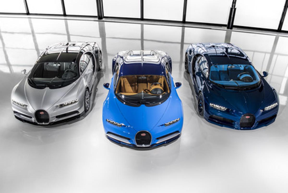 De acordo com diretor executivo da marca, próxima geração do supercarro Bugatti Chiron terá complemento ao motor a combustão de 1.520 cv de potência.