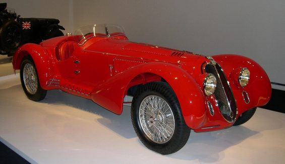 1938 Alfa Romeo 8C 2900 Mille Miglia 34 3 Ídolos do rock, humoristas e astros de Hollywood têm em comum a gasolina correndo nas veias - conheça 10 coleções de carros de celebridades!