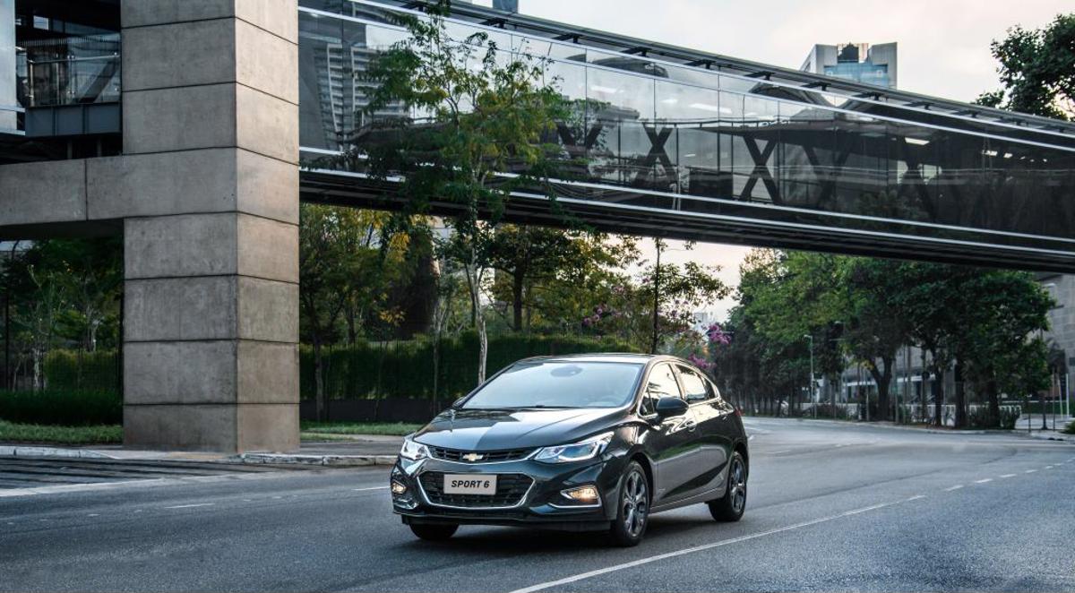Chevrolet Cruze Sport6 2018