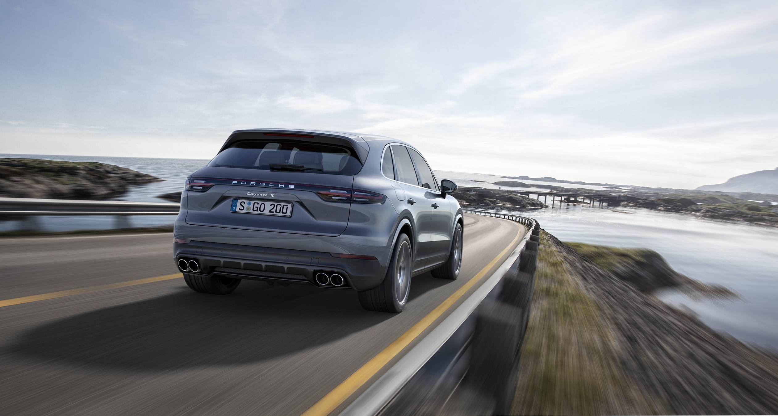 porsche cayenne 2018