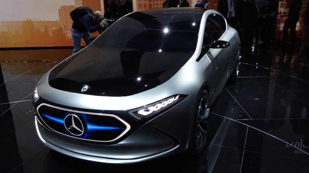 Mercedes-Benz Concept EQA Frankfurt