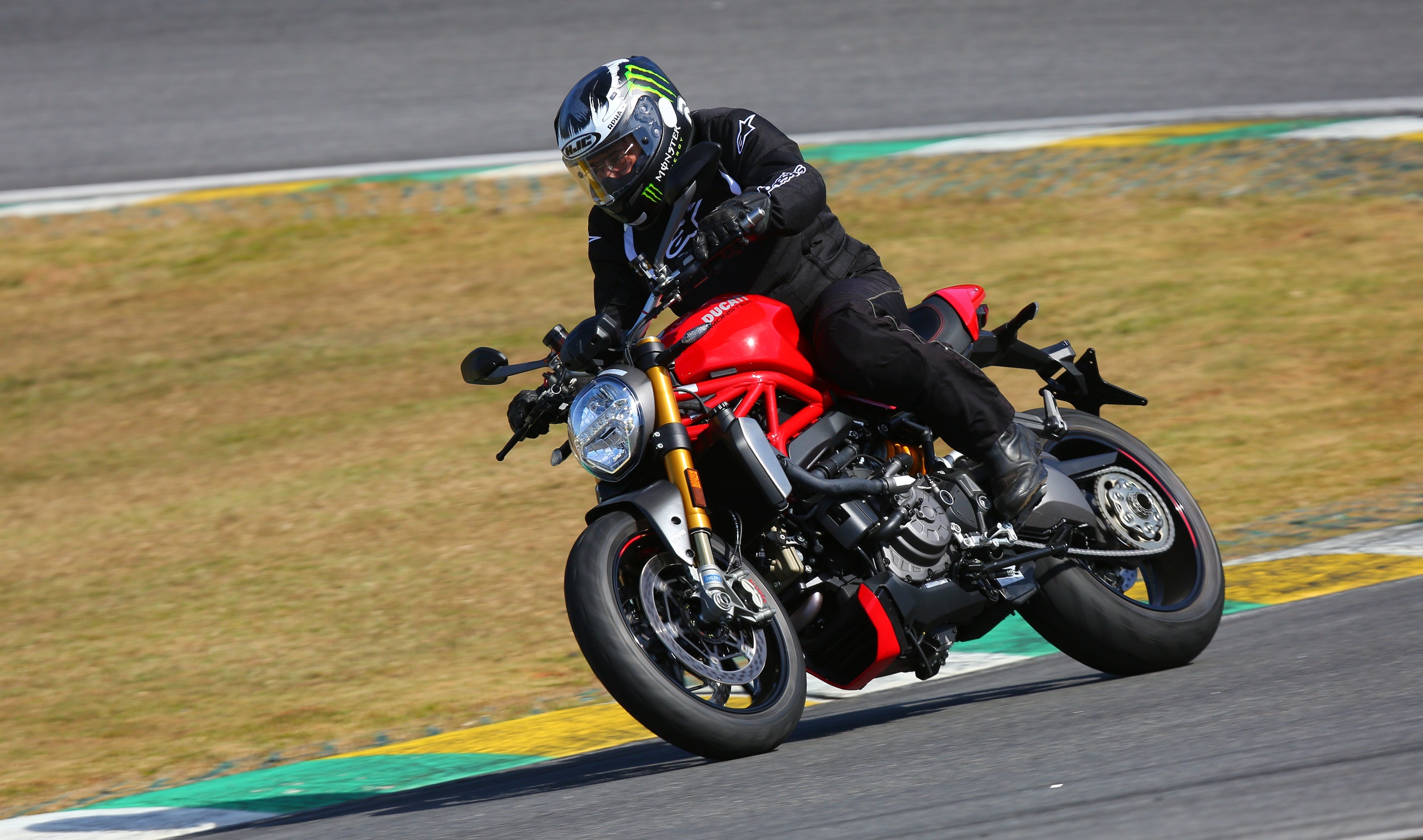 Ducati Monster 1200S
