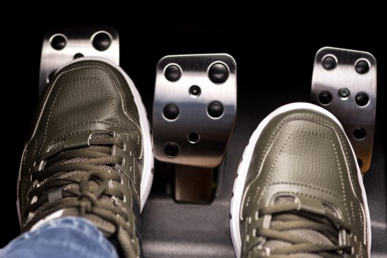pedal de embreagem