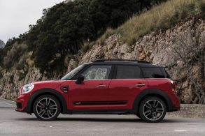 P90253424 highRes mini john cooper wor