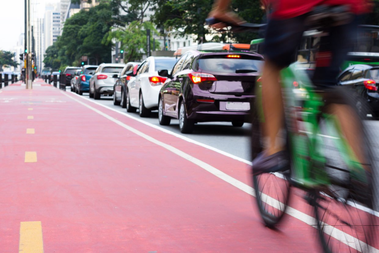 Multas para pedestres e ciclistas é uma lei que tem tudo para não pegar