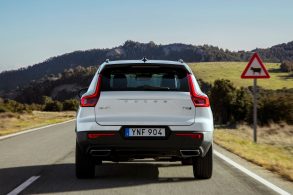 216704 New Volvo XC40 exterior