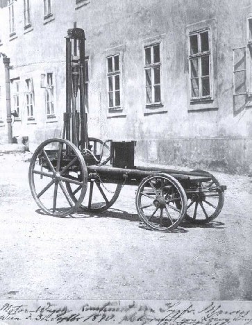 Engenheiro alemão Siegfried Marcus construiu o primeiro carro do mundo?