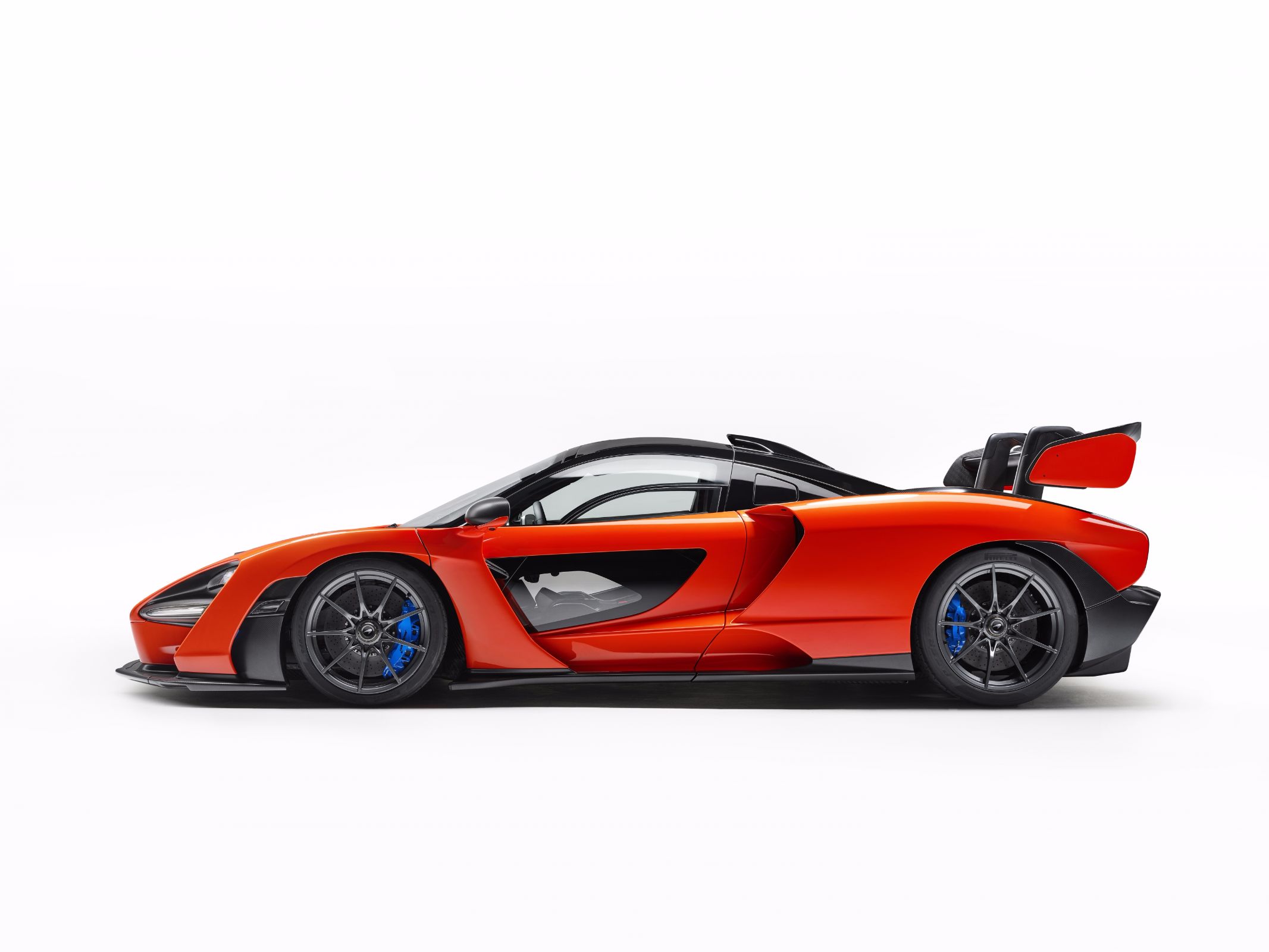 McLaren Senna pesa menos de 1200 kg e tem 800 cavalos de potência
