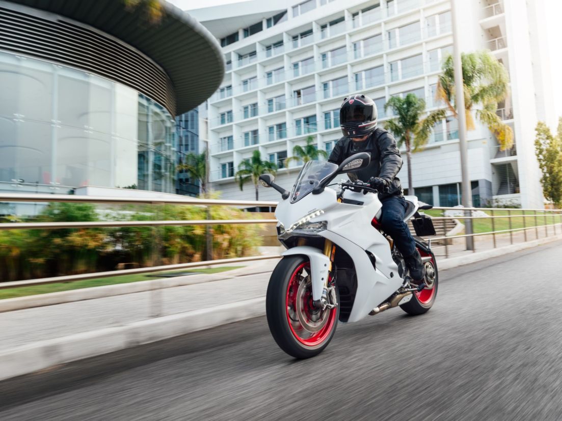 Ducati SuperSportS tem motor com dois cilindros em “L” que fornece 113 cv