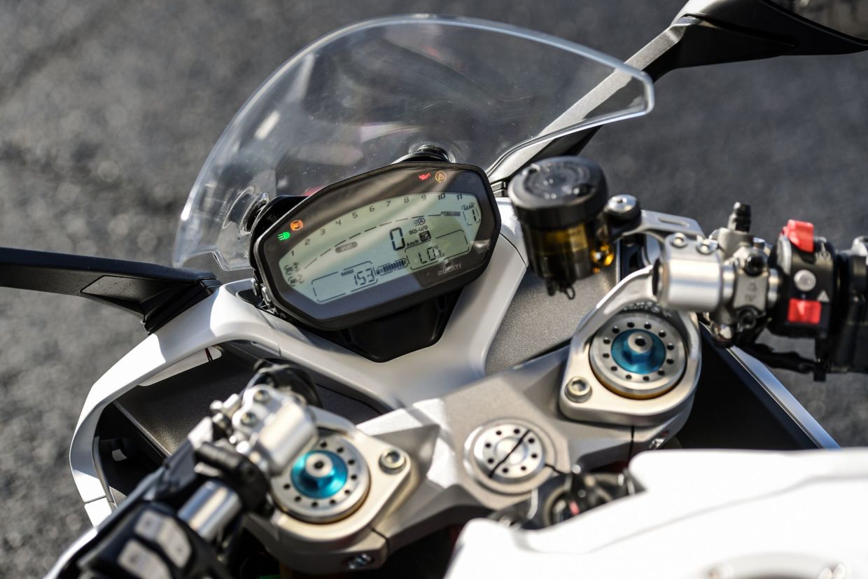 Painel digital da Ducati SuperSport S