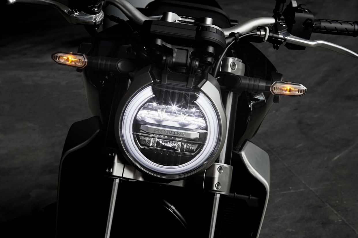 A Honda CB 1000R foi renovada, assim como o resto da família