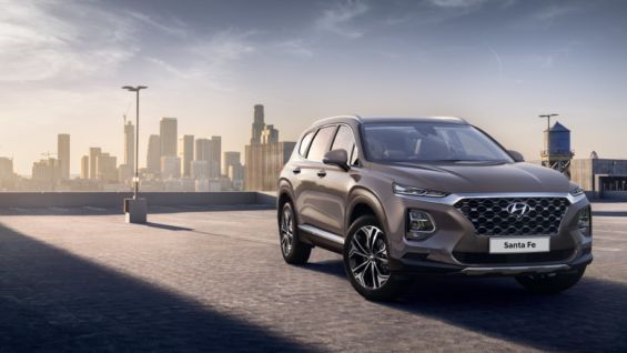 Hyundai Santa Fe 2019 será lançado em Genebra, em março. SUV coreano chega maior e com mais tecnologia.