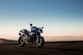 triumph speed triple s 01