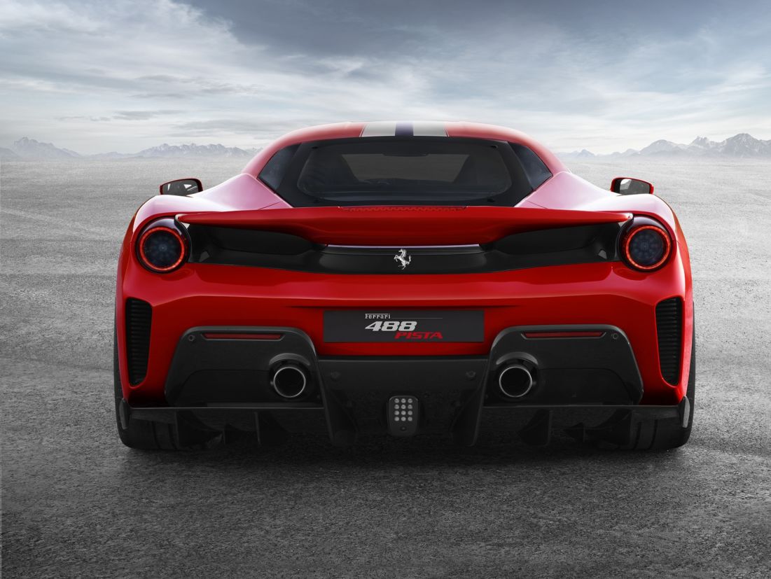 180063 car 488 pista