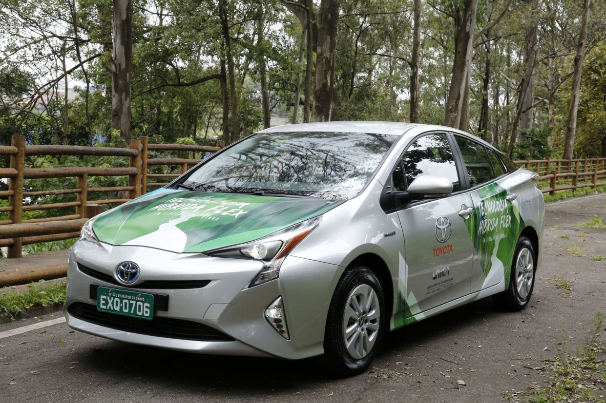 Toyota Prius flex coloca marca japonesa na vanguarda