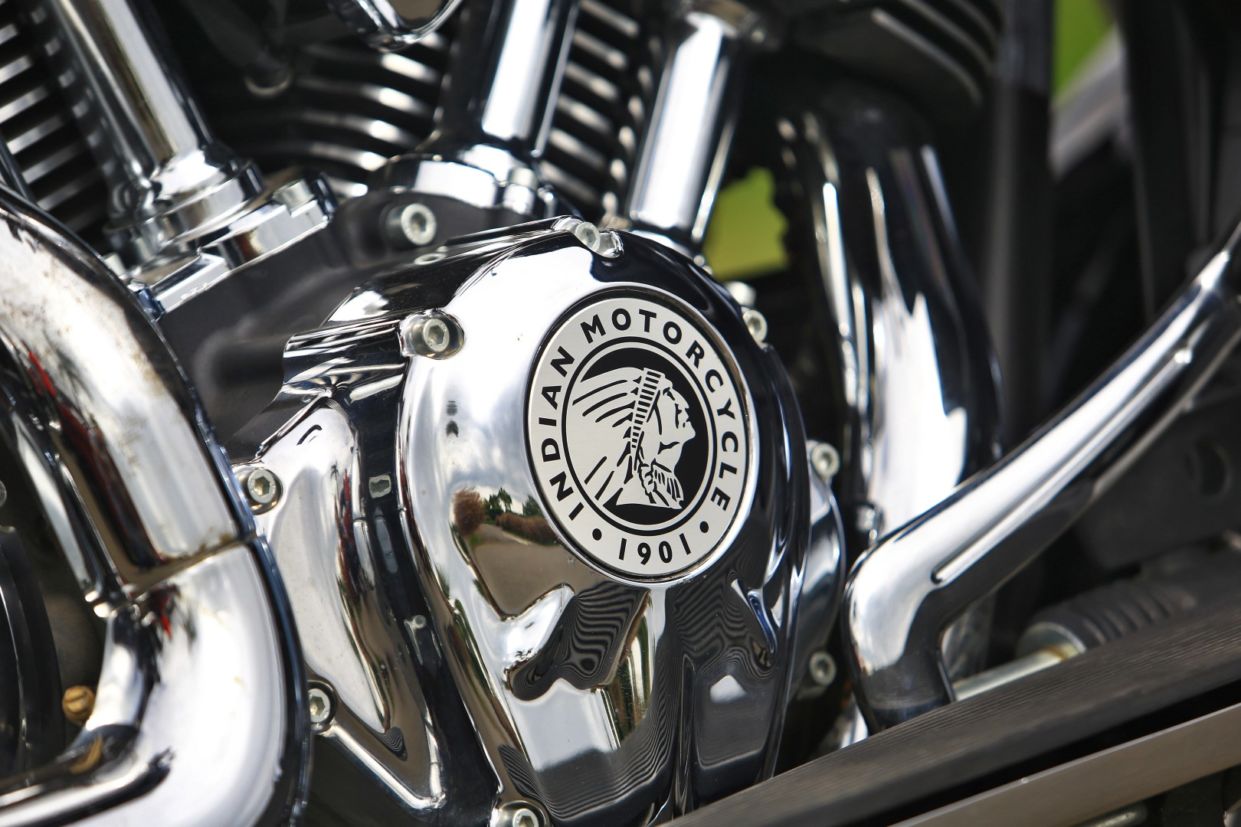 Indian Roadmaster tem tradicional motor V2