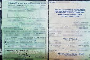 Certificado de Registro de Veículo (CRLV) com foco na observação alienação fiduciária