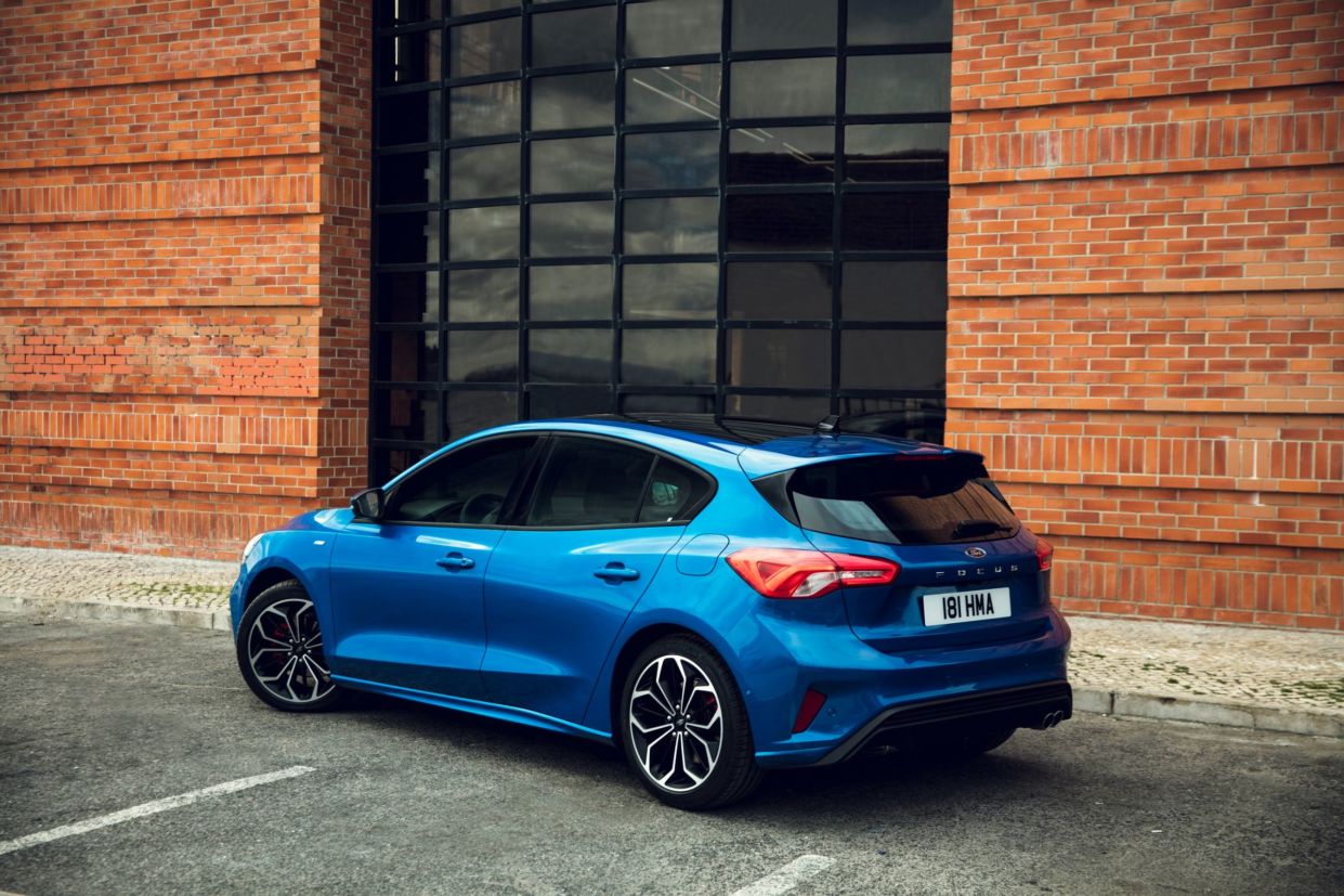 ford 2018 focus st line 14