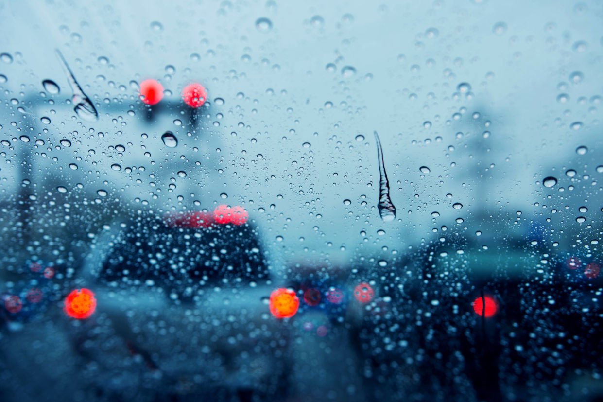 dirigindo na chuva