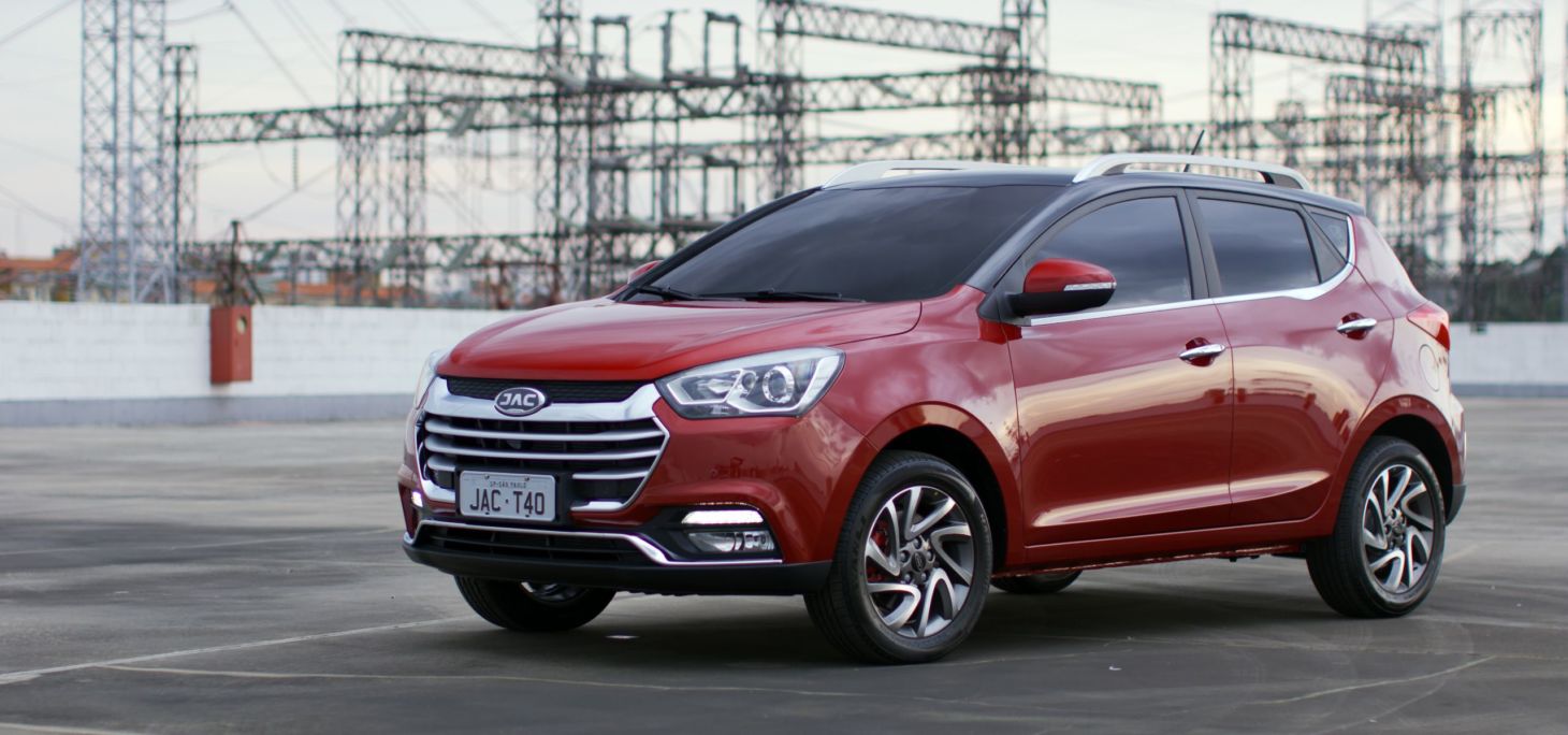 JAC T40 CVT mostra evolução da marca chinesa