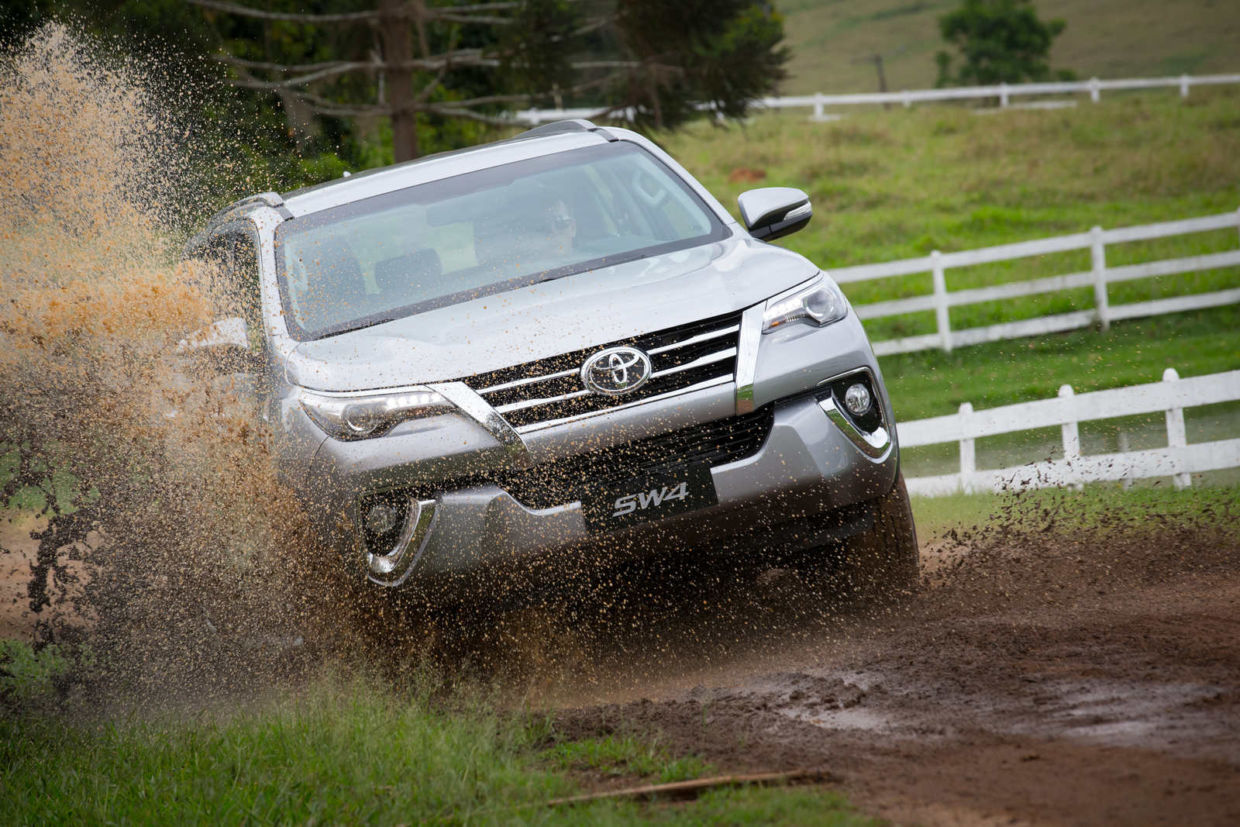 Consumo de combustível: Toyota SW4 é um dos 5 carros mais beberrões do país