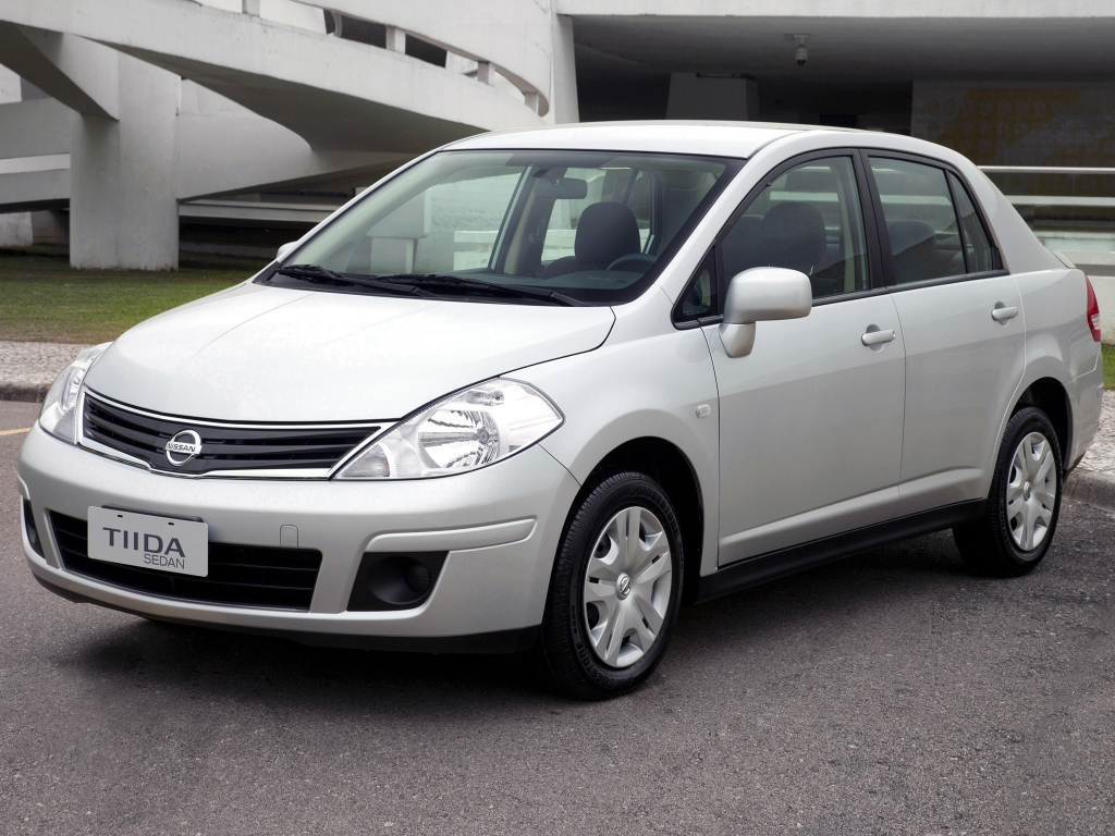 f nissan tiida sedan br spec