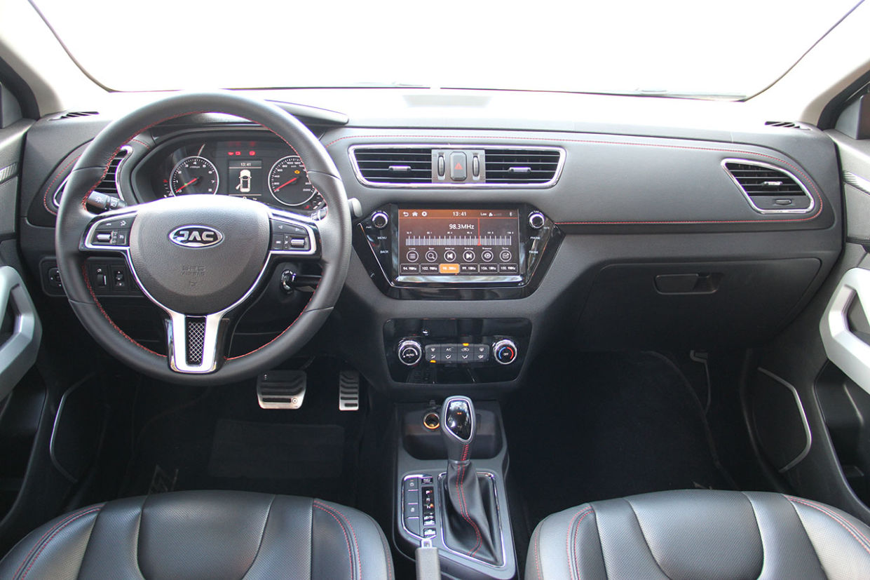 Avaliação JAC T40 CVT