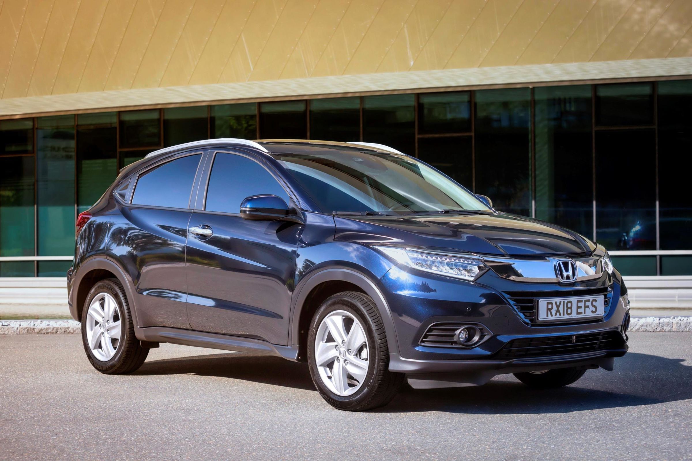 Os primeiros detalhes do Honda HR-V 2019 foram apresentados, hoje (13), nos EUA. SUV chega ao Brasil ainda este ano.