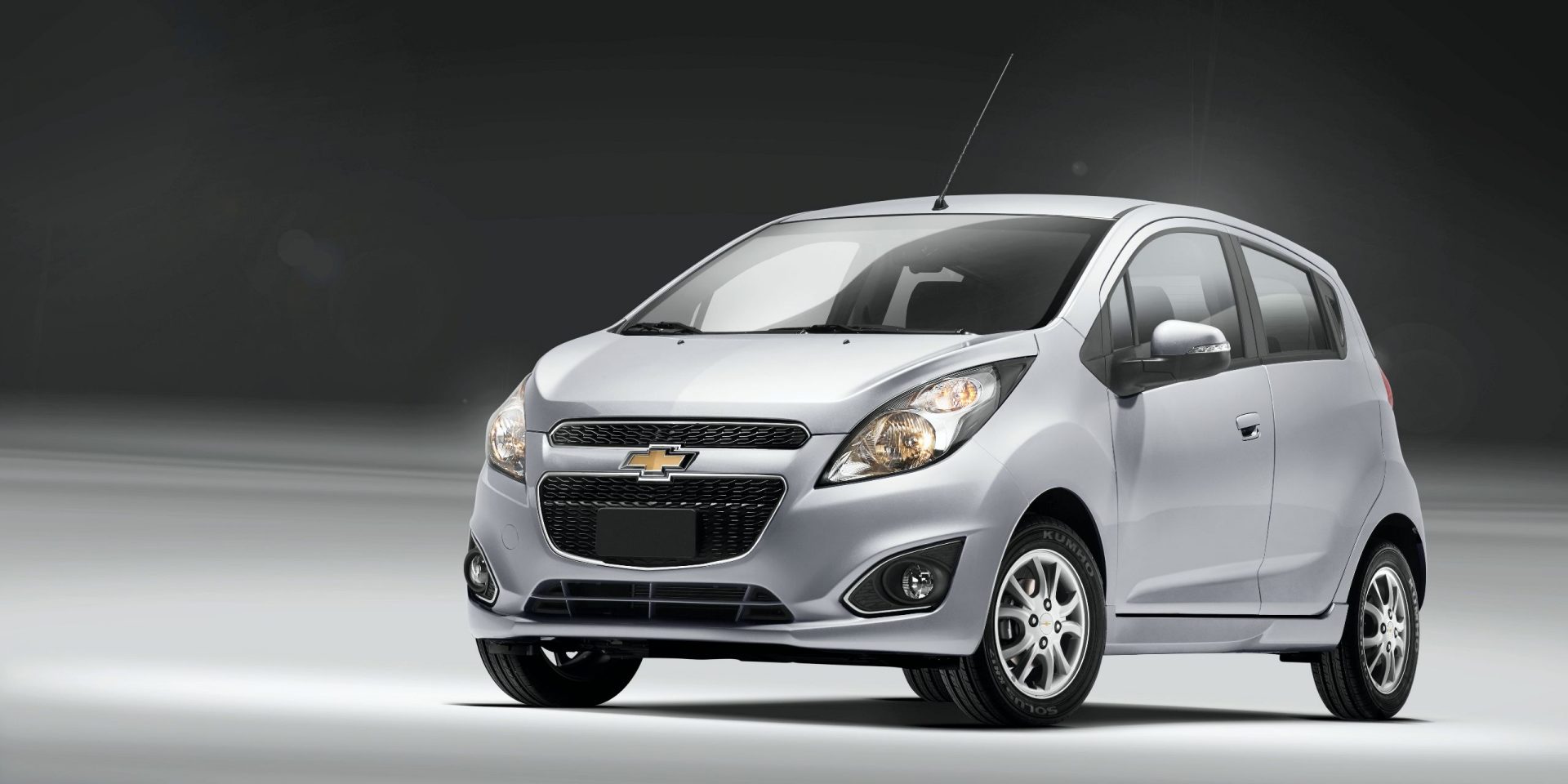 Spark 20c. Chevrolet Spark gt. Chevrolet Spark сбоку. Chevrolet Spark 2009-2015. Chevrolet Spark 2010 белый.