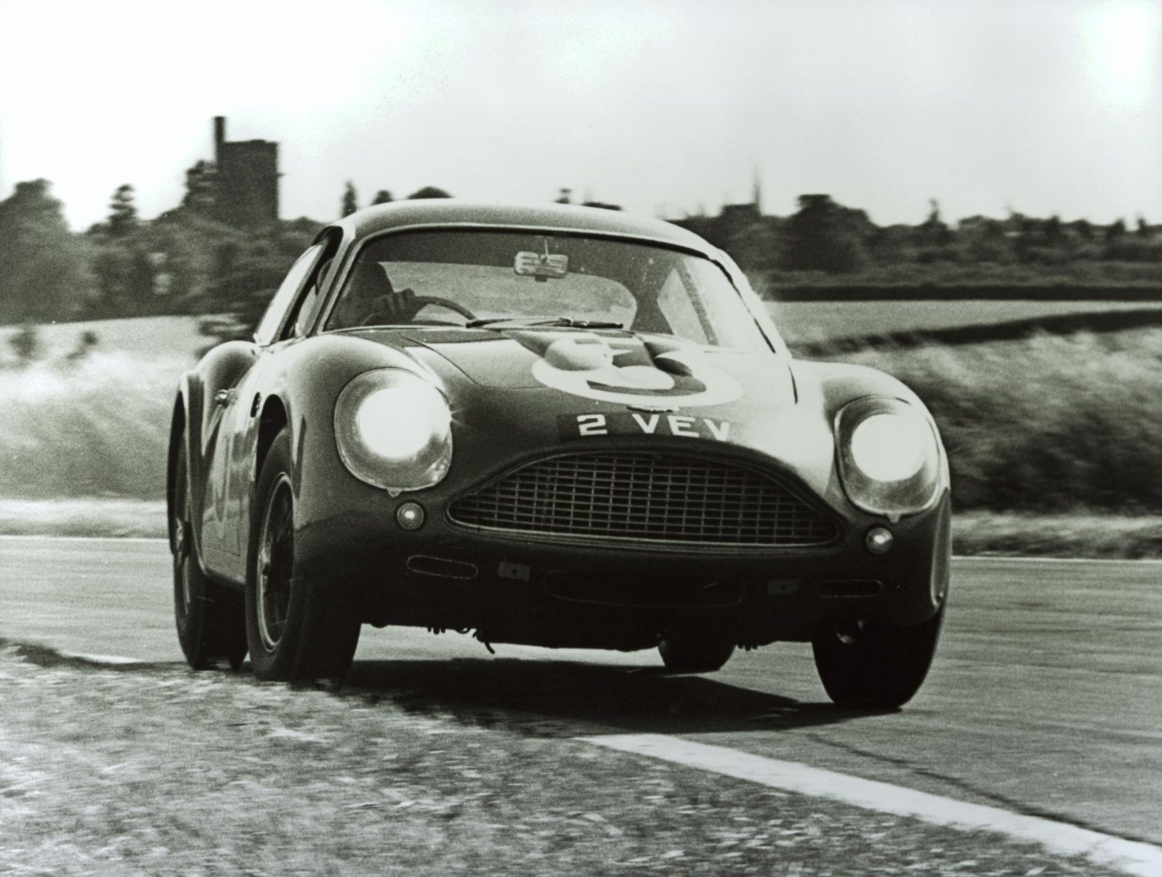 1600661 1960  1963 db4 gt zagato 10 jpg