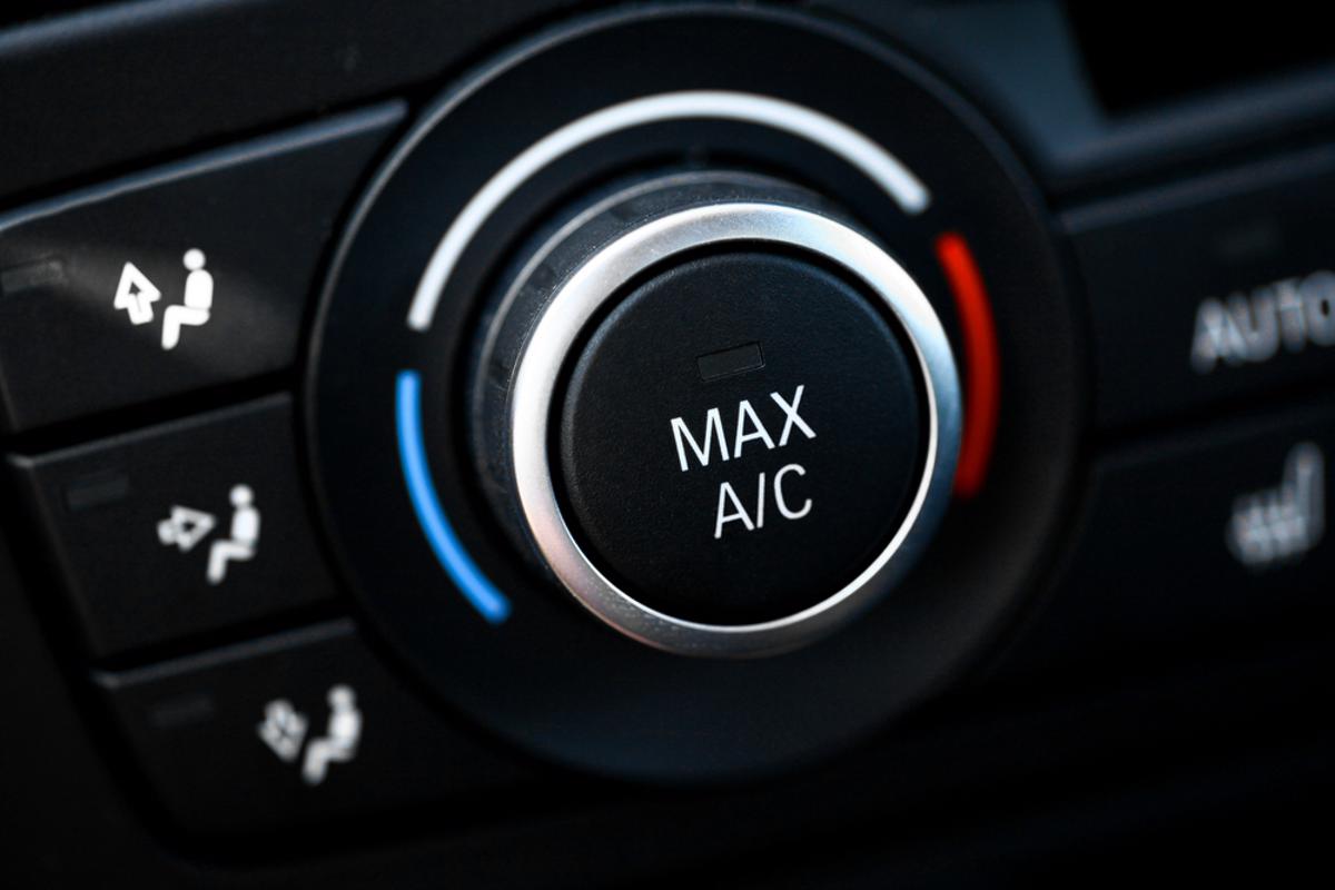 ar condicionado aquecedor Ligar o ar quente aumenta o consumo de combustível do carro? Você vai se surpreender com a resposta.