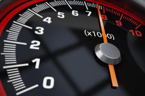 conta giro rpm rotacao shutterstock 208854808