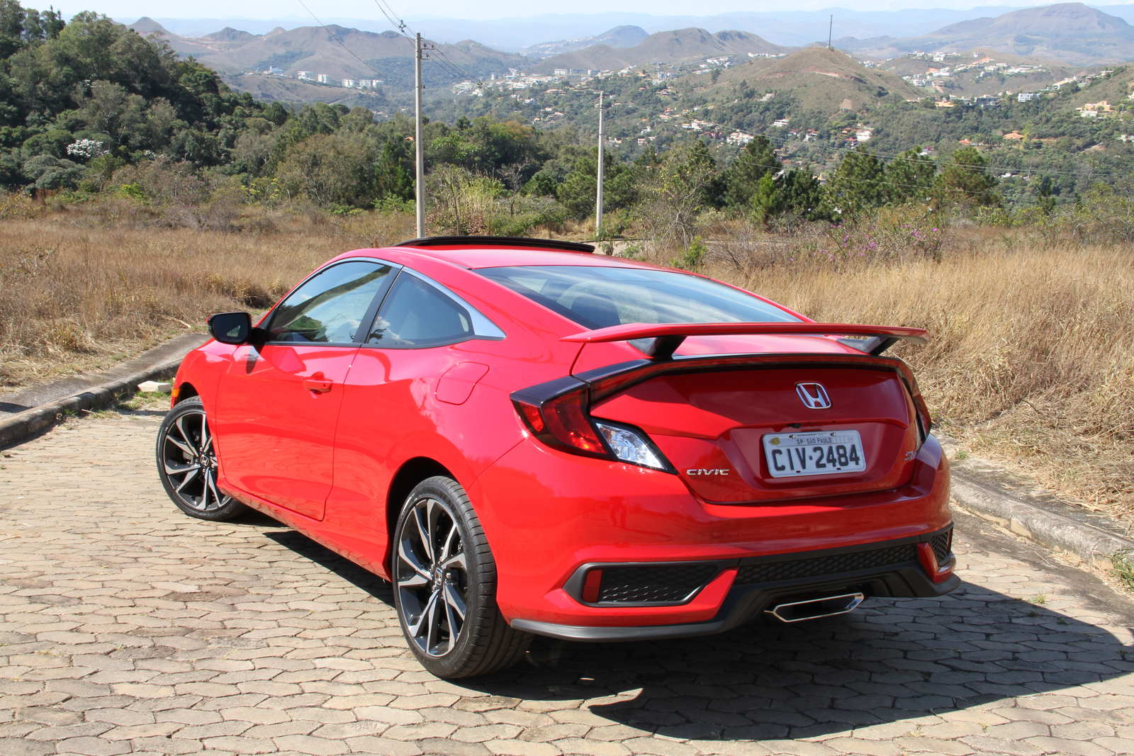 Golf GTI x Civic Si: comparativo de esportivos