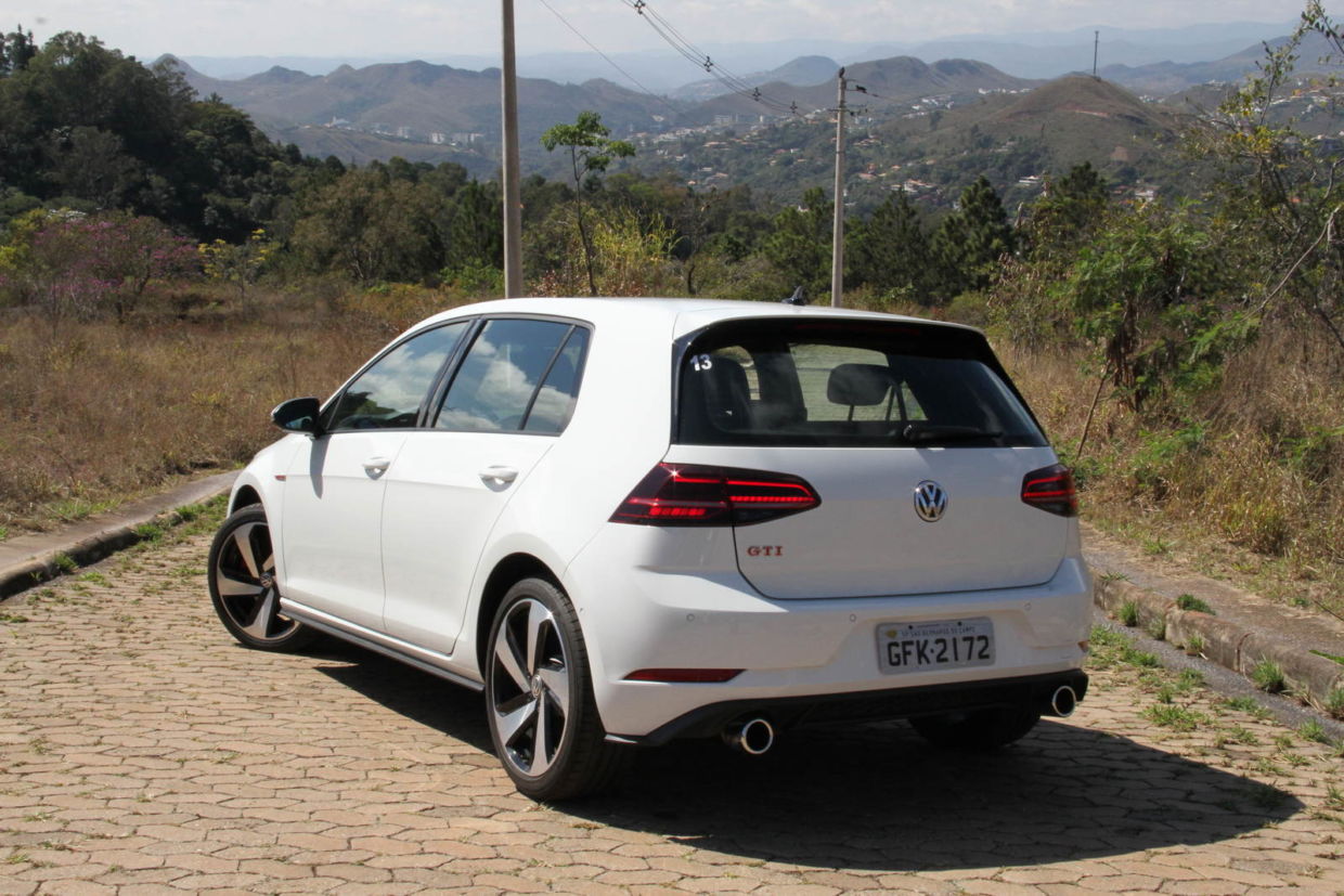 Golf GTI x Civic Si: comparativo de esportivos
