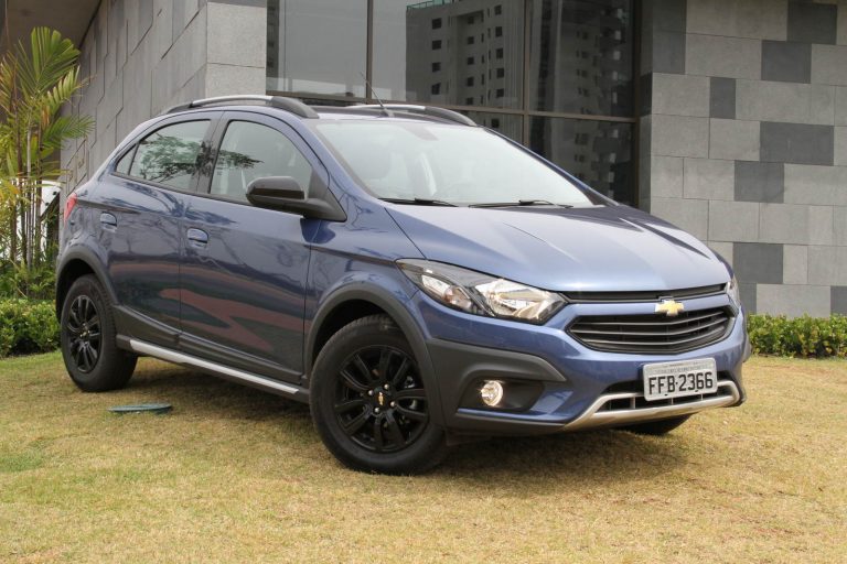 Chevrolet Onix: veja qual a versão com melhor custo-benefício