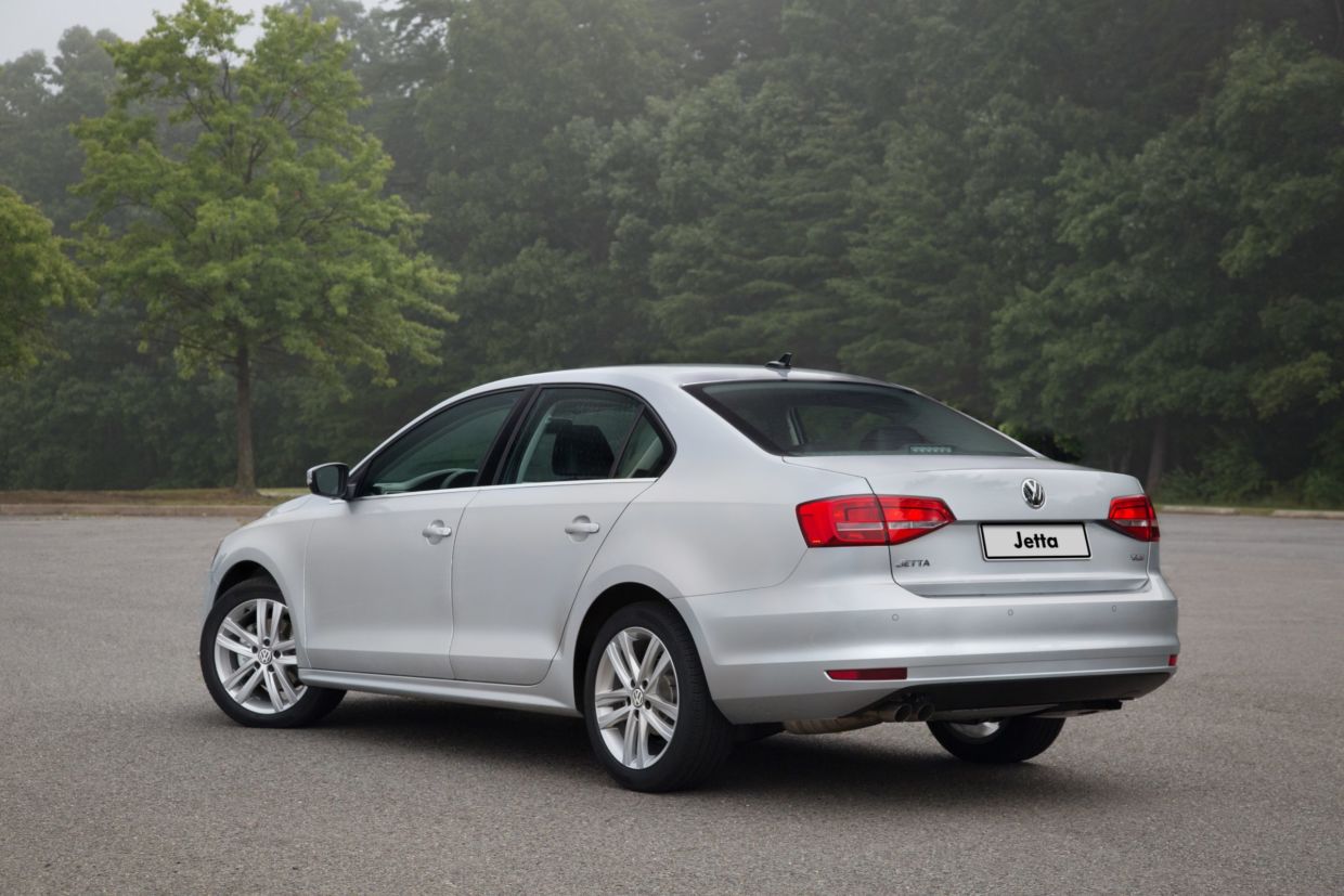 Peugeot 408 Griffe 0 km x Jetta 2016 Highline