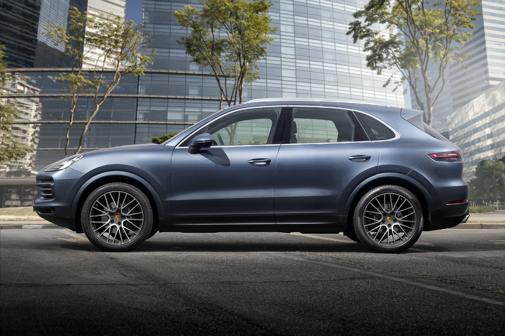 lateral porsche cayenne 2019