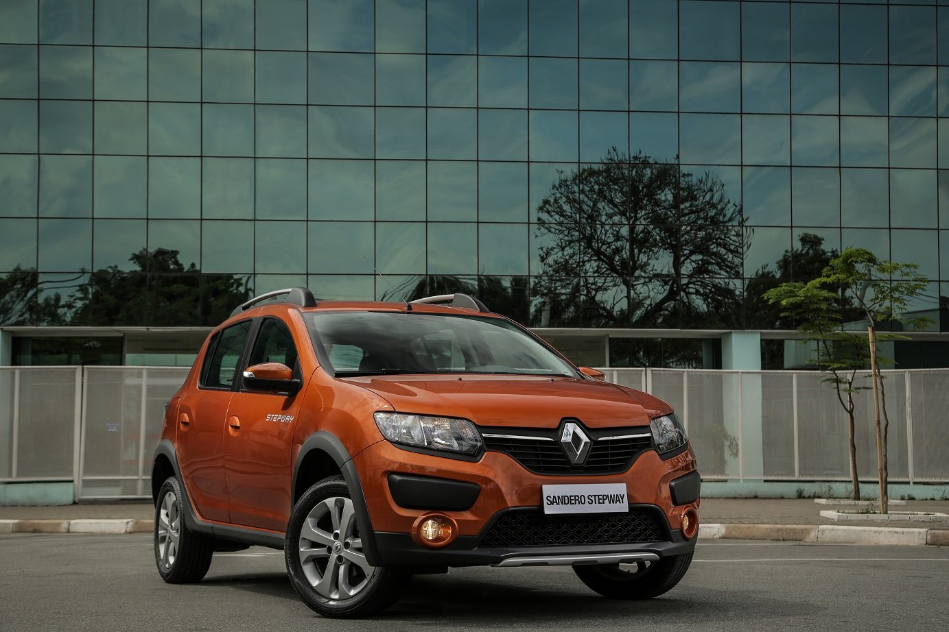 Seguindo tendência, o câmbio automatizado da Renault vai ser abolido em favor de um automático CVT, a francesa confirmou.