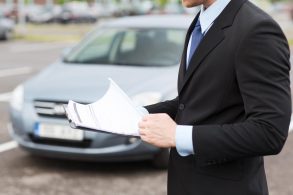 comprar carro usado galhos juridicos judicialshutterstock 157772372